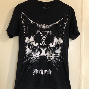 Black craft cult black cat tee.